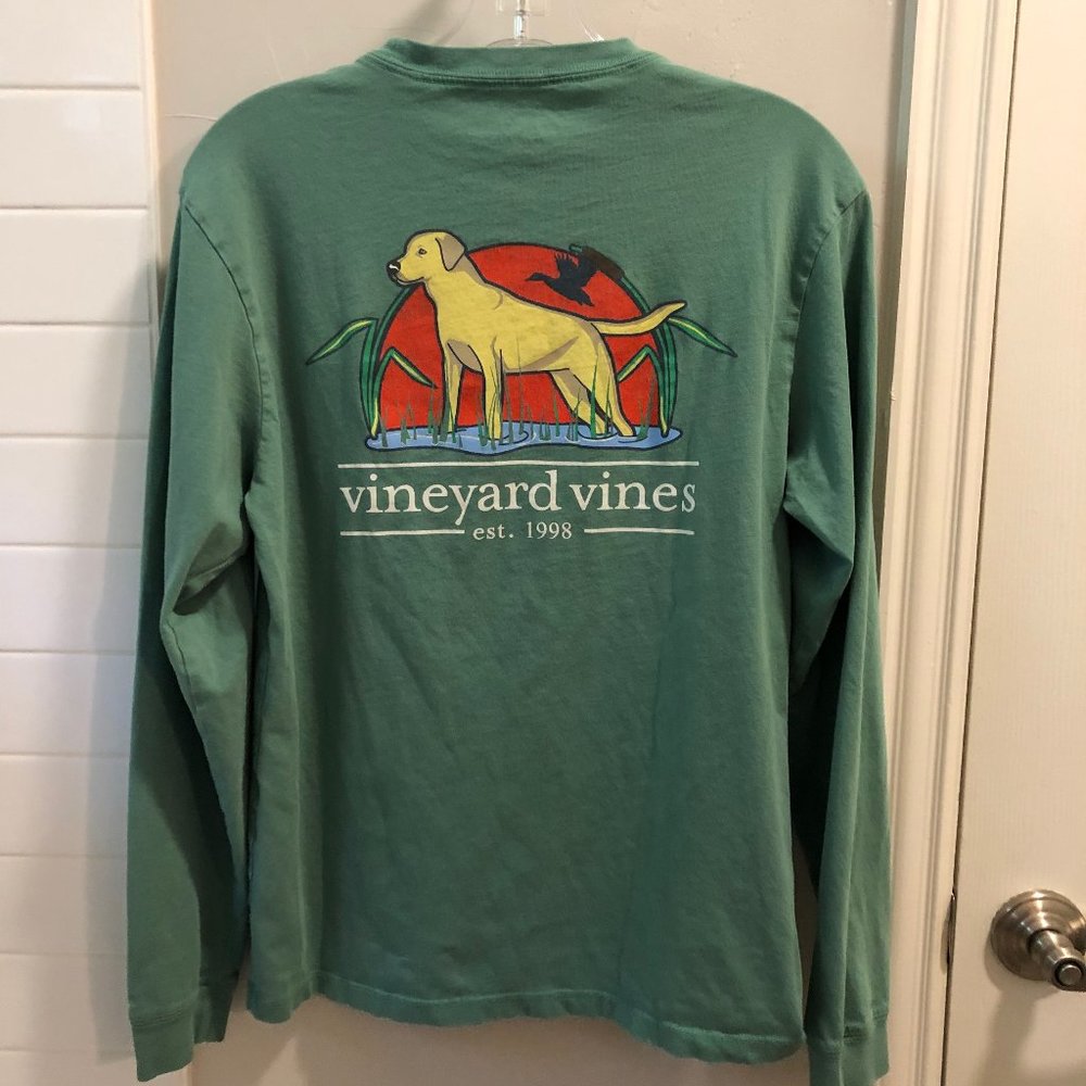 Vineyard Vines LS shirt with lab dog